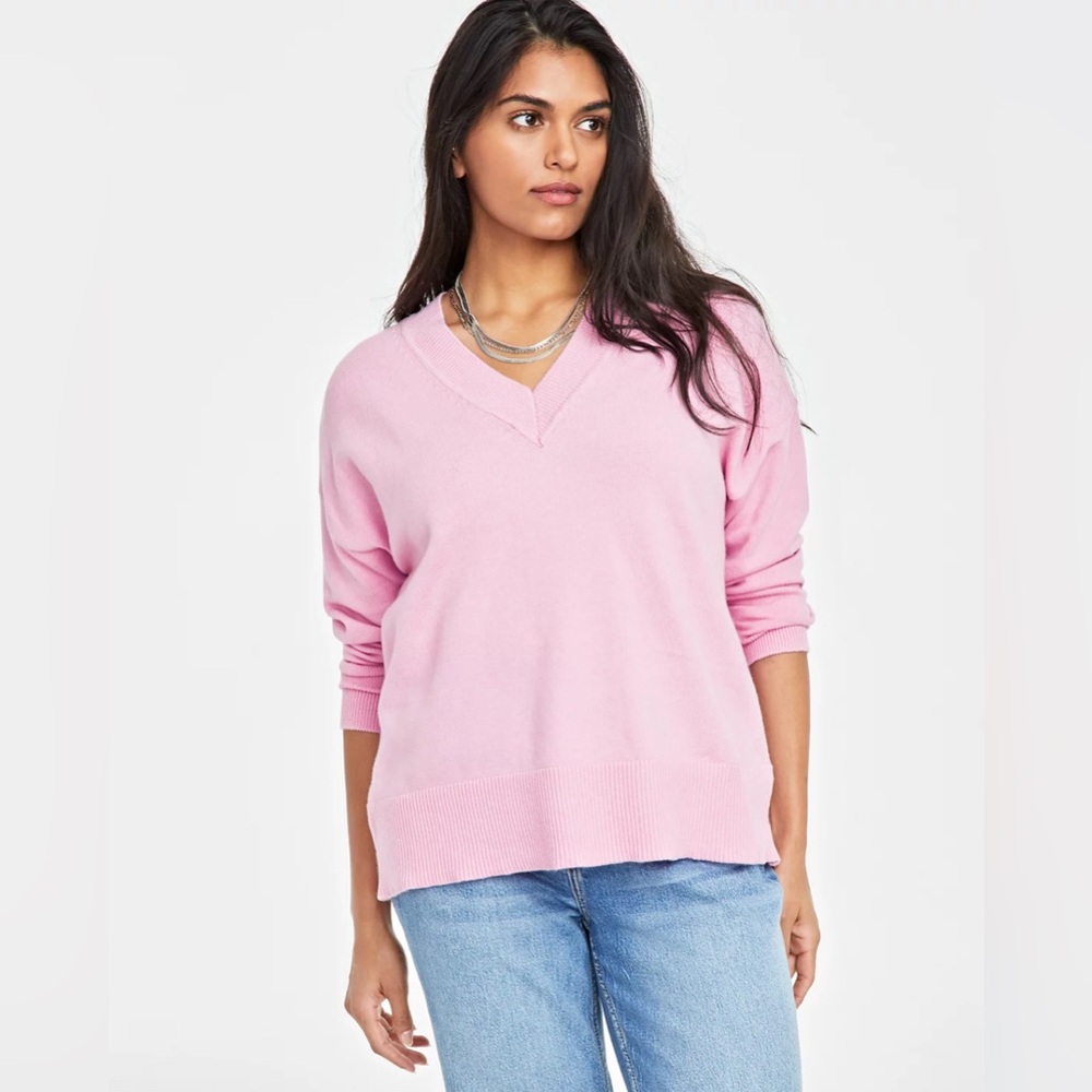 NWT On 34th Lightweight V-Neck Drop Shoulder Relaxed Fit Sweater
